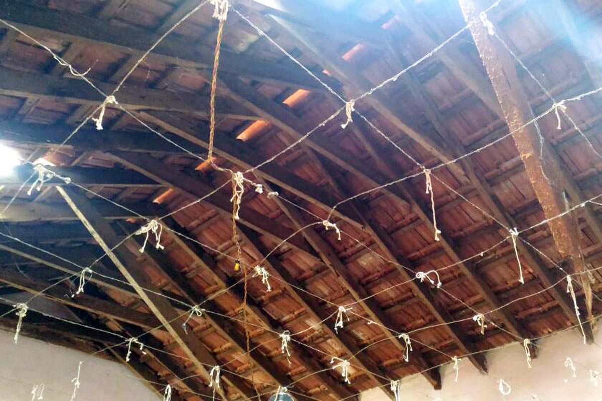 ಶಿಥಿಲಗೊಂಡ ಶಾಲೆ : ಅಧಿಕಾರಿಗಳ ನಿರ್ಲಕ್ಷ್ಯ